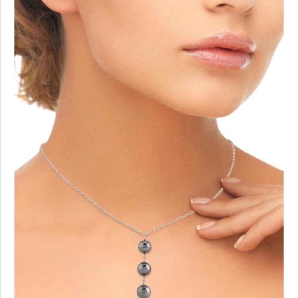 Mikimoto Triple Tahitian Pearl Necklace Pearls in Motion 3 Pearls